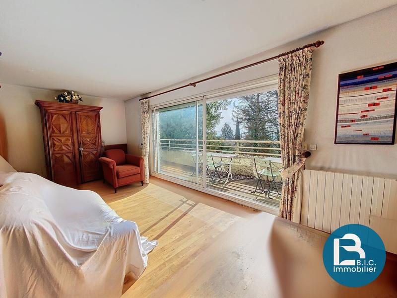 Maison - 160 m² - 8 pièces