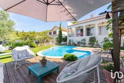 Maison - 174 m² - 6 pièces