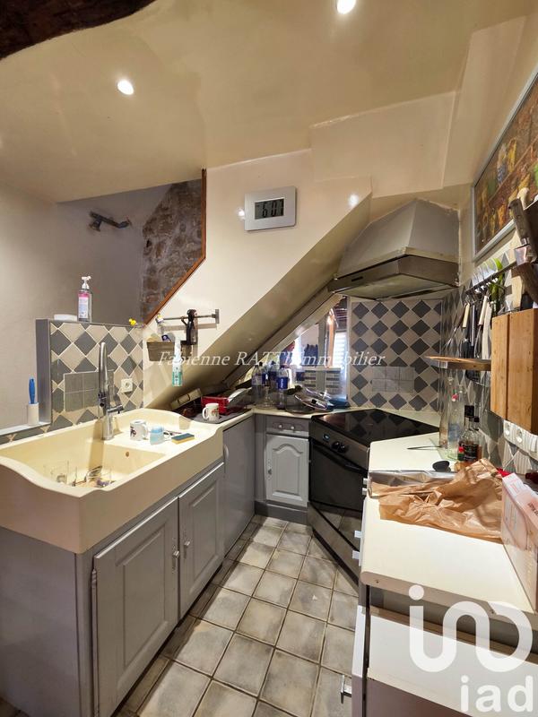 Maison - 250 m² - 15 pièces