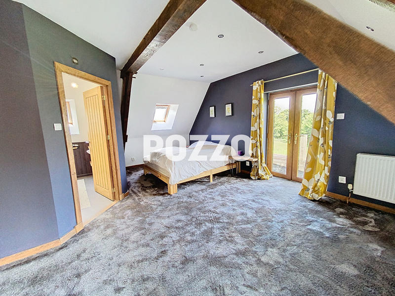 Maison - 248 m² - 6 pièces