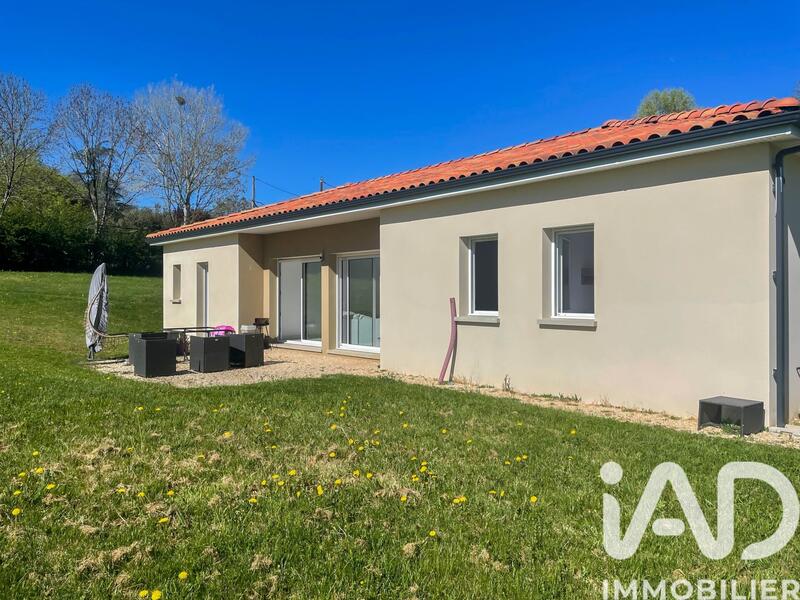 Maison de village - 116 m² - 5 pièces