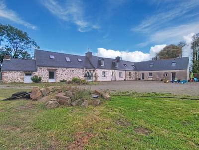 Longère - 220 m² - 9 pièces