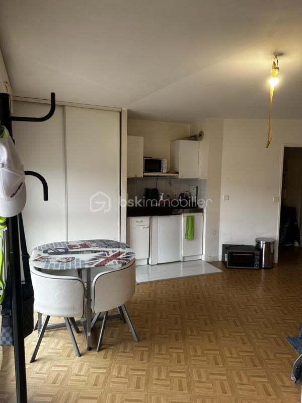 Studio - 30 m² - 1 pièce