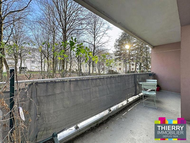 Appartement - 93 m² - 5 pièces