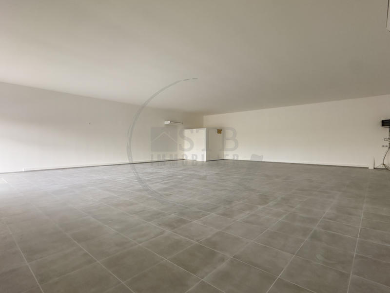 Local commercial - 259 m²