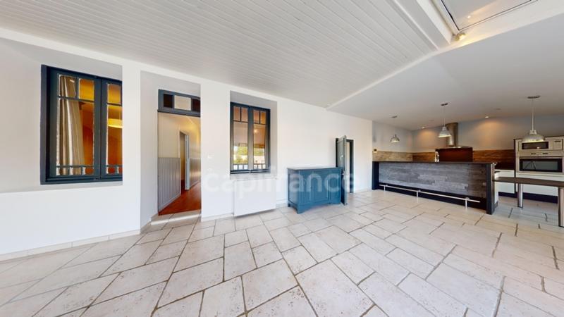 Maison - 179 m² - 7 pièces