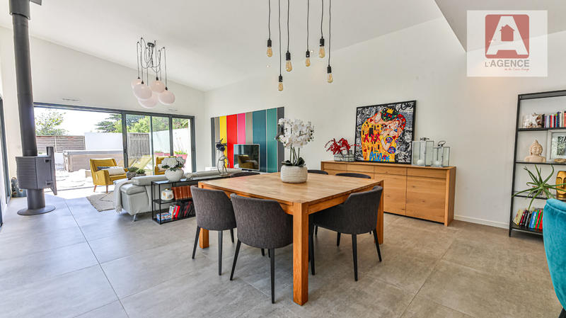 Maison - 187 m² - 5 pièces