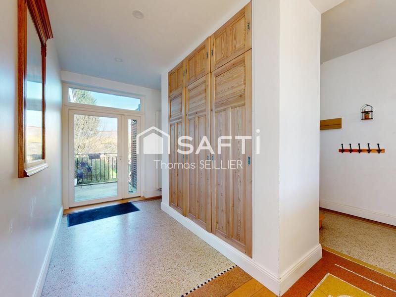 Maison - 297 m² - 14 pièces