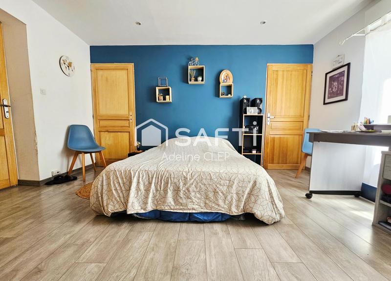 Maison - 215 m² - 9 pièces