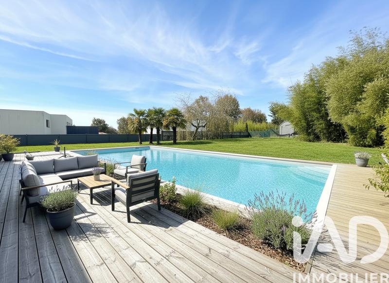 Maison - 197 m² - 10 pièces