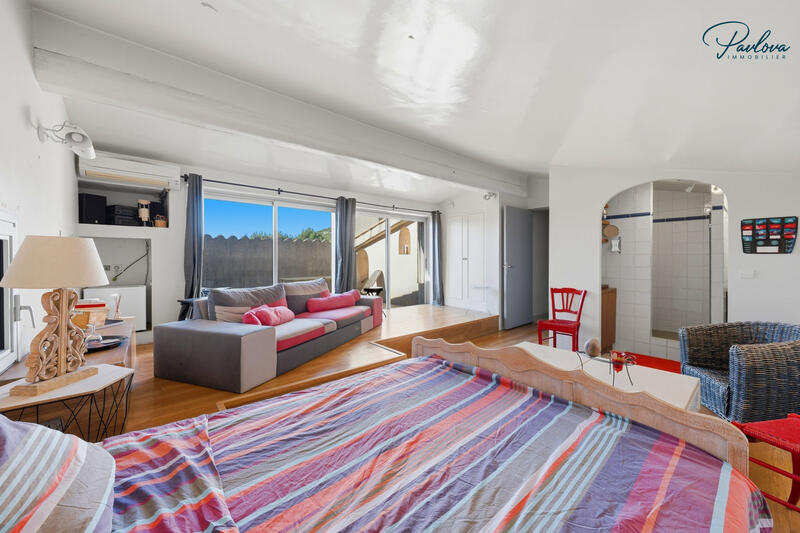 Mas - 305 m² - 8 pièces