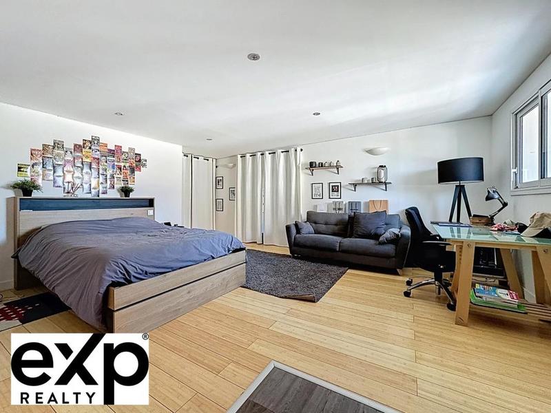 Loft - 494 m² - 10 pièces