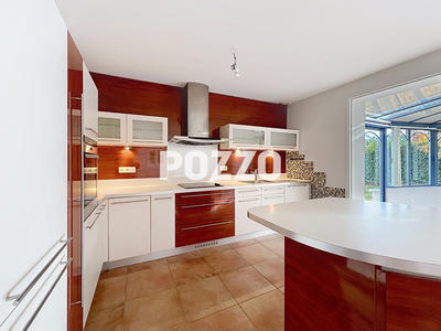 Maison - 153 m² - 8 pièces