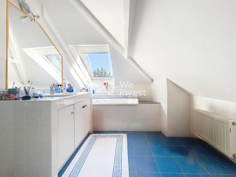 Maison - 183 m² - 10 pièces