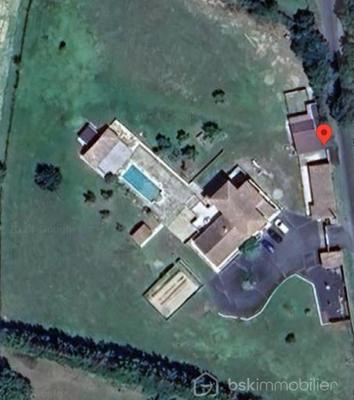 Propriété - 368 m² - 14 pièces