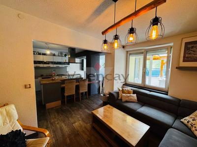 Maison jumelée - 101 m² - 5 pièces