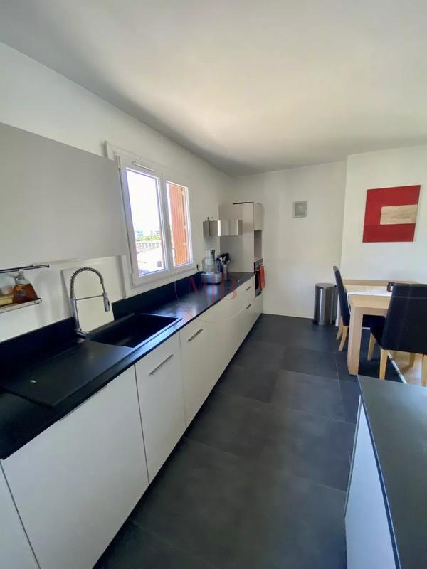 Appartement - 79 m² - 4 pièces