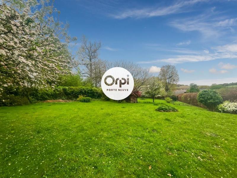 Maison - 240 m² - 6 pièces