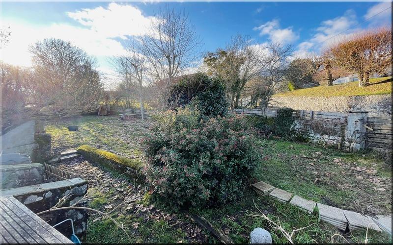 Maison en pierre - 240 m² - 6 pièces