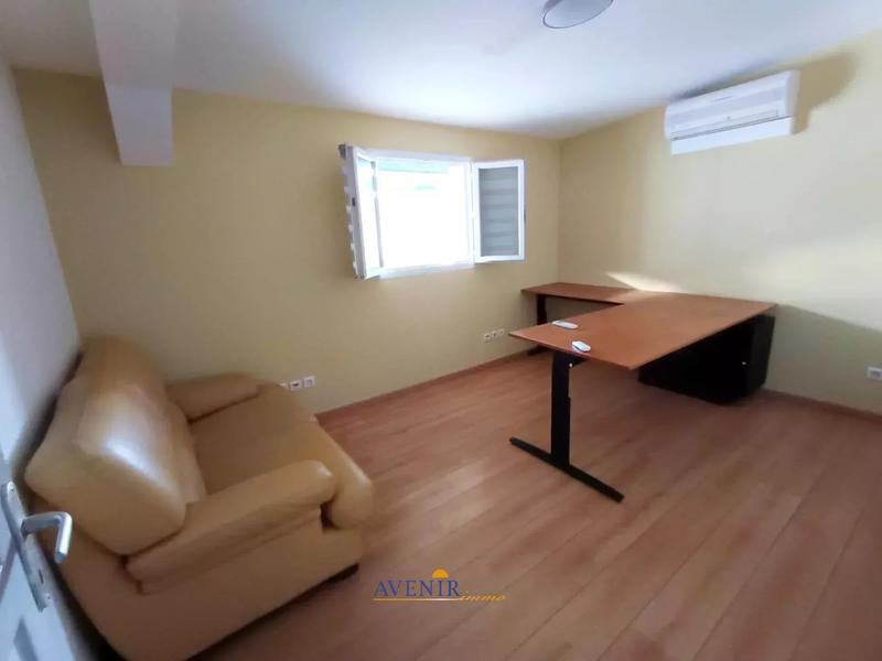 Local commercial - 338 m²