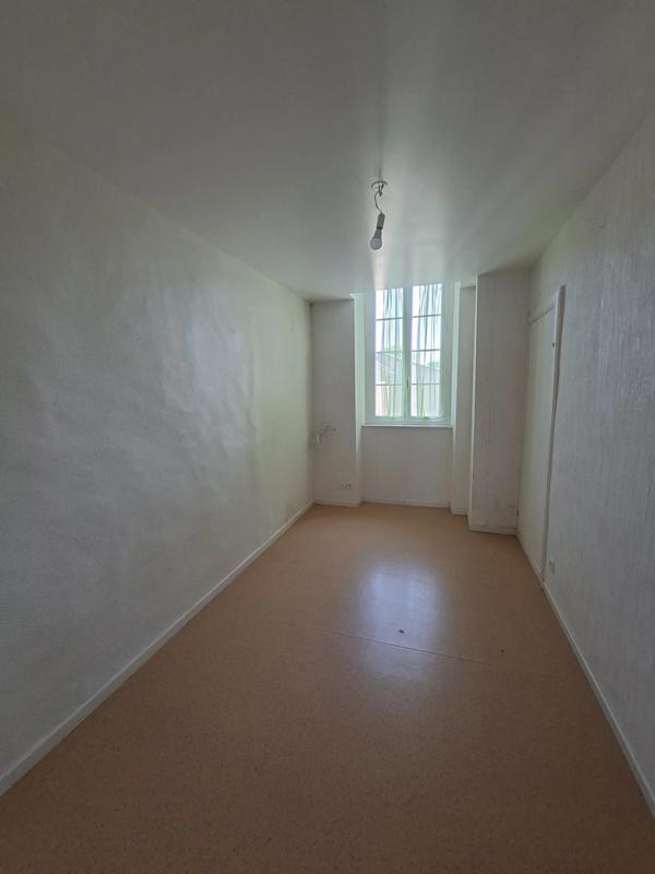 Maison - 113 m² - 9 pièces