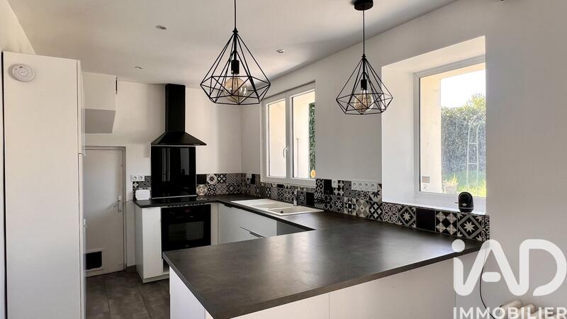 Maison - 90 m² - 5 pièces