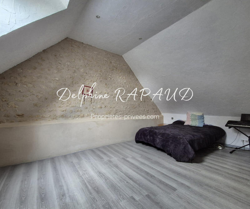 Maison - 205 m² - 9 pièces