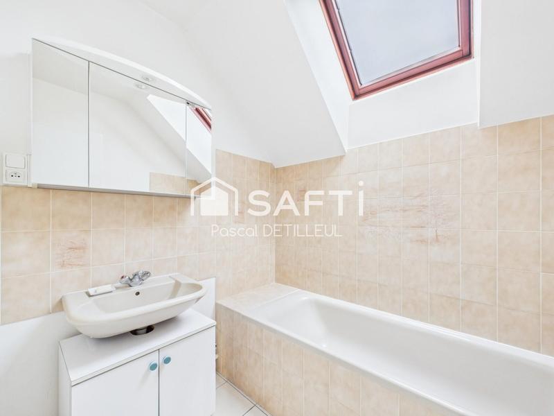 Maison - 201 m² - 8 pièces