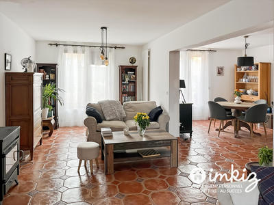 Maison - 228 m² - 8 pièces