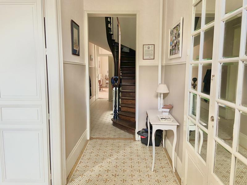 Maison ancienne - 342 m² - 10 pièces