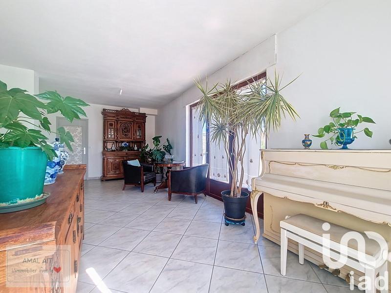 Maison - 226 m² - 9 pièces