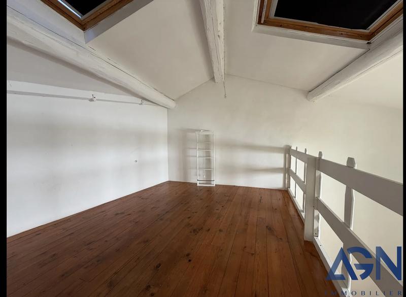 Appartement - 96 m² - 3 pièces