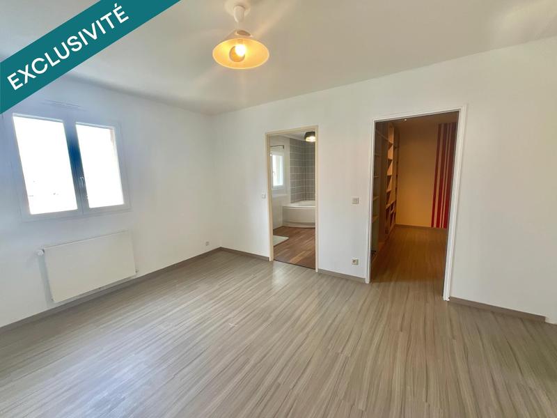 Maison - 186 m² - 7 pièces