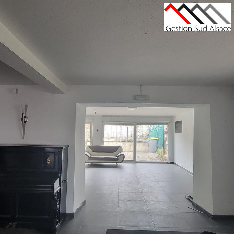 Local commercial - 248 m² - 8 pièces