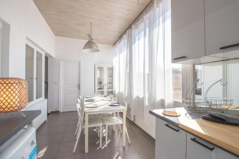 Appartement - 100 m² - 6 pièces