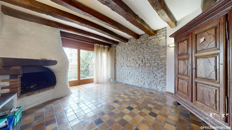 Appartement - 185 m² - 6 pièces