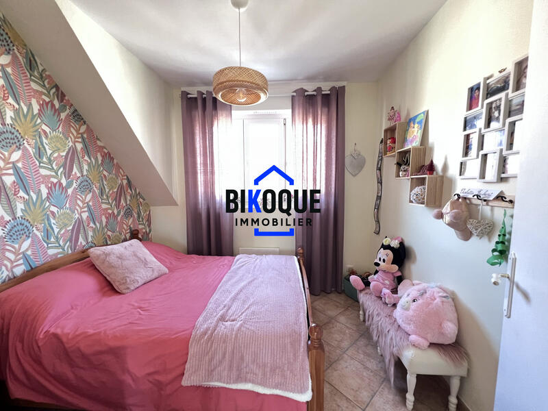 Maison - 94 m² - 5 pièces