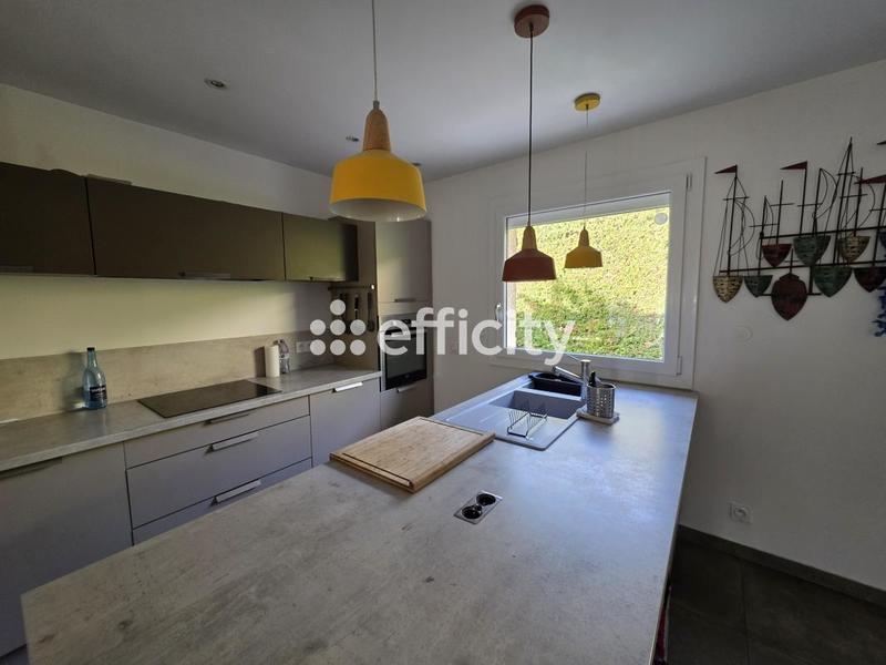 Maison - 97 m² - 4 pièces