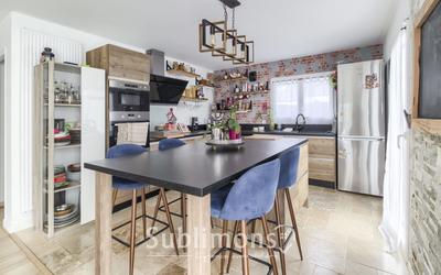 Maison - 96 m² - 5 pièces