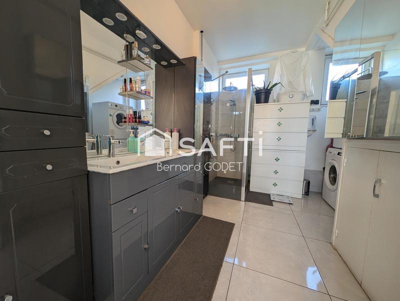 Maison - 248 m² - 6 pièces