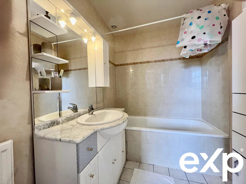 Maison - 96 m² - 6 pièces