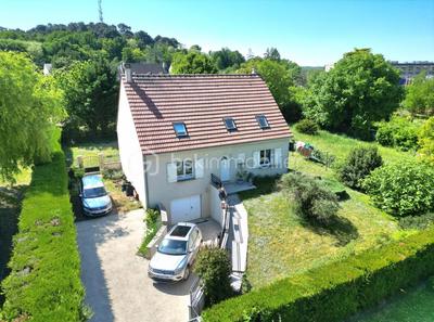 Maison - 140 m² - 6 pièces