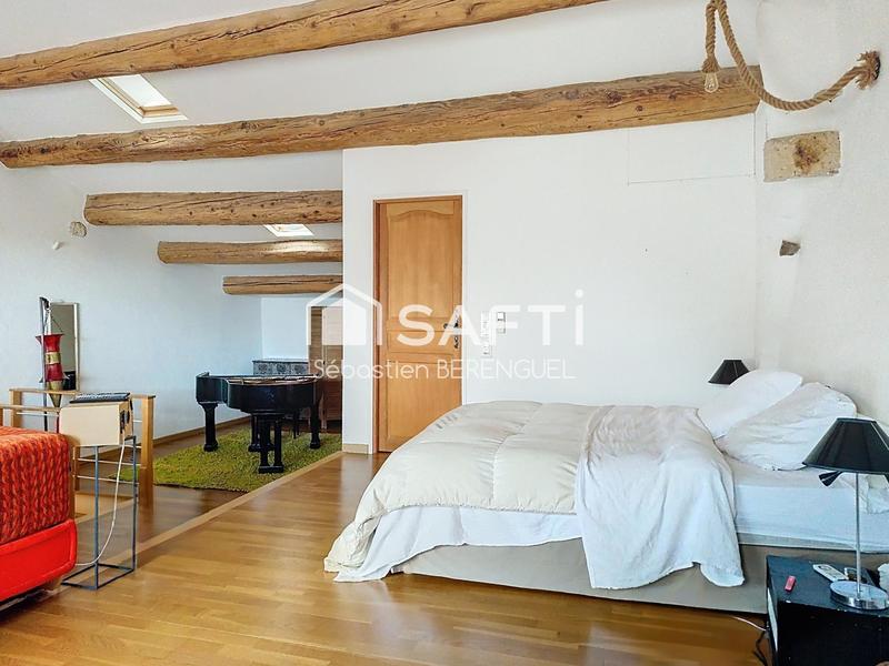 Maison - 316 m² - 11 pièces