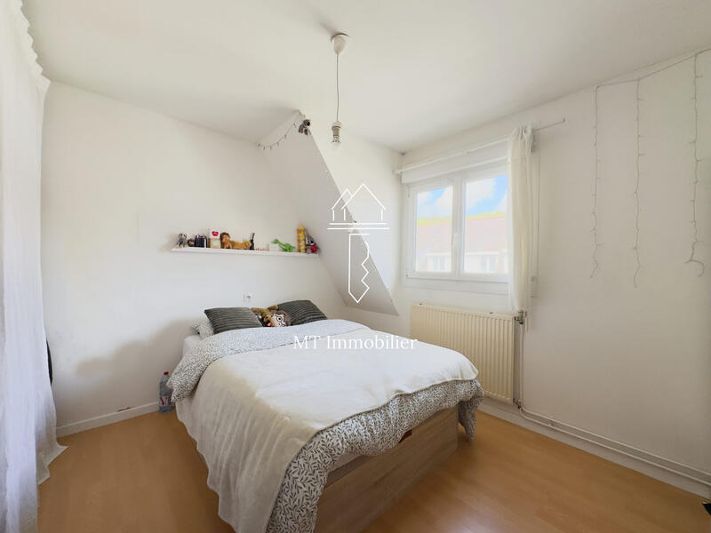 Maison - 94 m² - 5 pièces