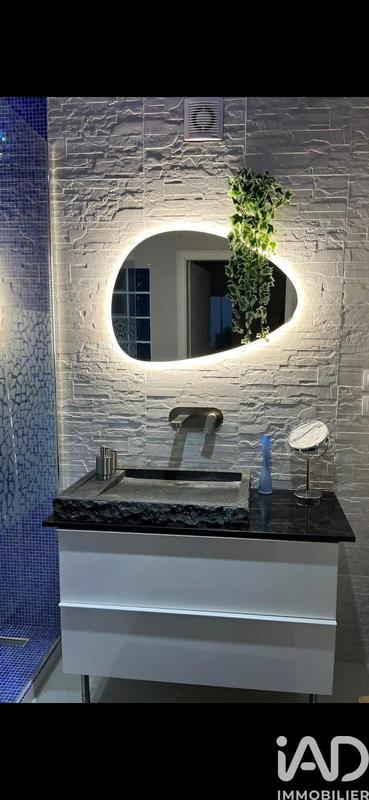 Maison - 180 m² - 7 pièces