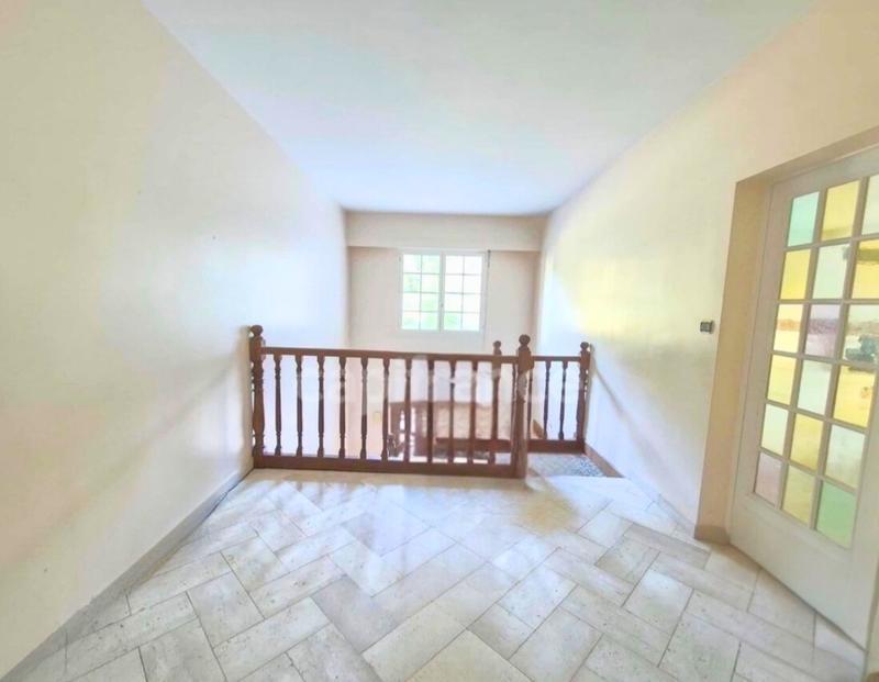 Maison - 511 m² - 9 pièces