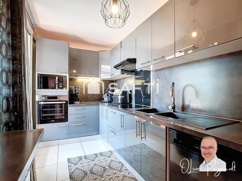 Appartement - 96 m² - 5 pièces