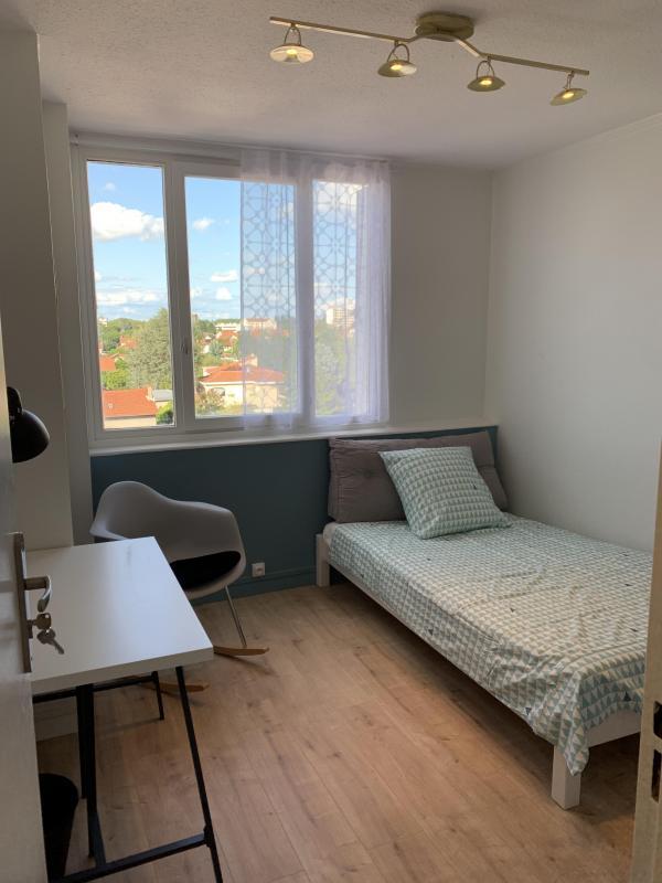 Appartement - 95 m² - 6 pièces