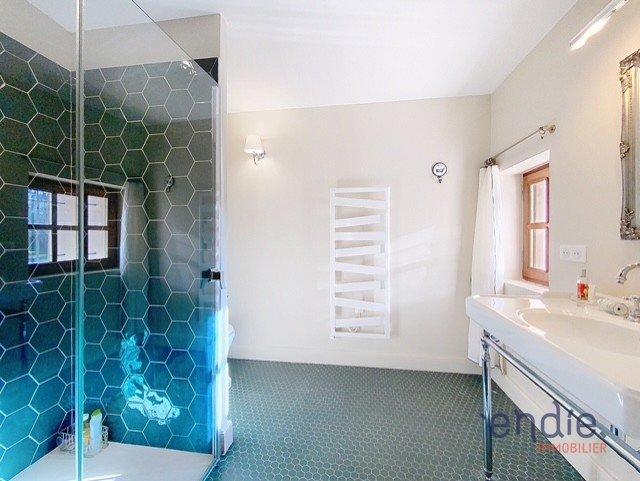 Maison - 258 m² - 7 pièces