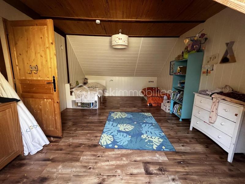 Châlet - 204 m² - 5 pièces